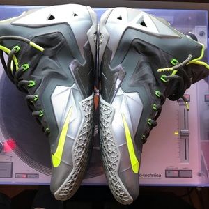 Lebron 12